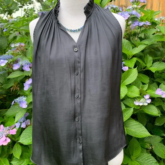 BANANA REPUBLIC deep blue gray sleeveless ruffled neck button front blou… - Picture 3 of 11